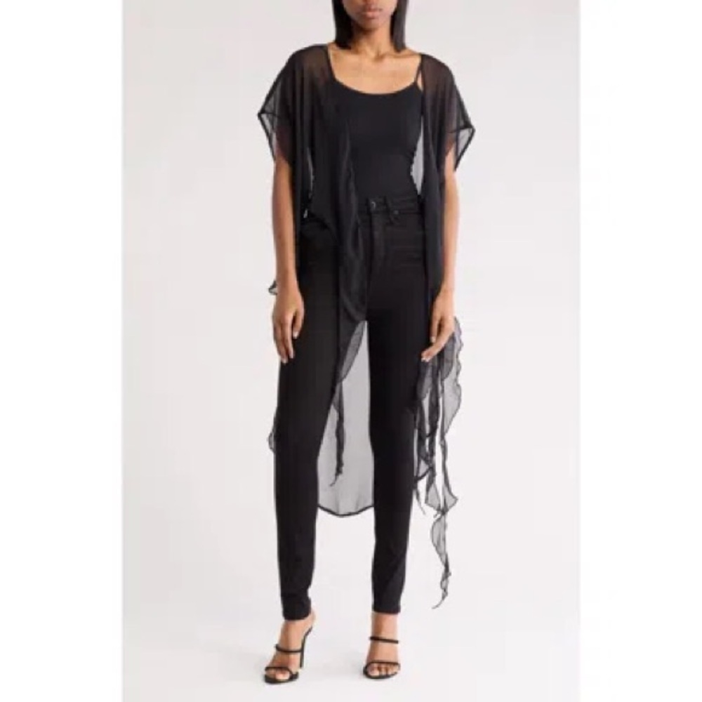 STEVE MADDEN Cascading Ruffle Topper In